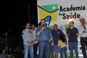 2015 - Buritis - Inauguração de Quadra Esportiva e Academia da Saúde 3